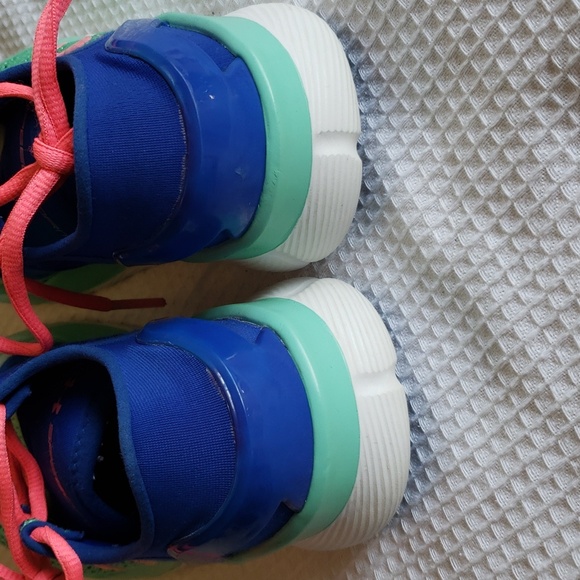 Under Armour Girls 4 US Mint Green Blue Pink Running Shoes Sneakers - Picture 6 of 6